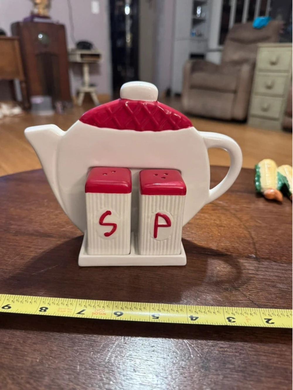 Vintage Teapot Salt and Pepper Set